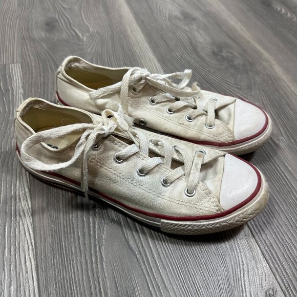 Converse Youth White Low Top Sneakers Size 3 - Picture 1 of 5